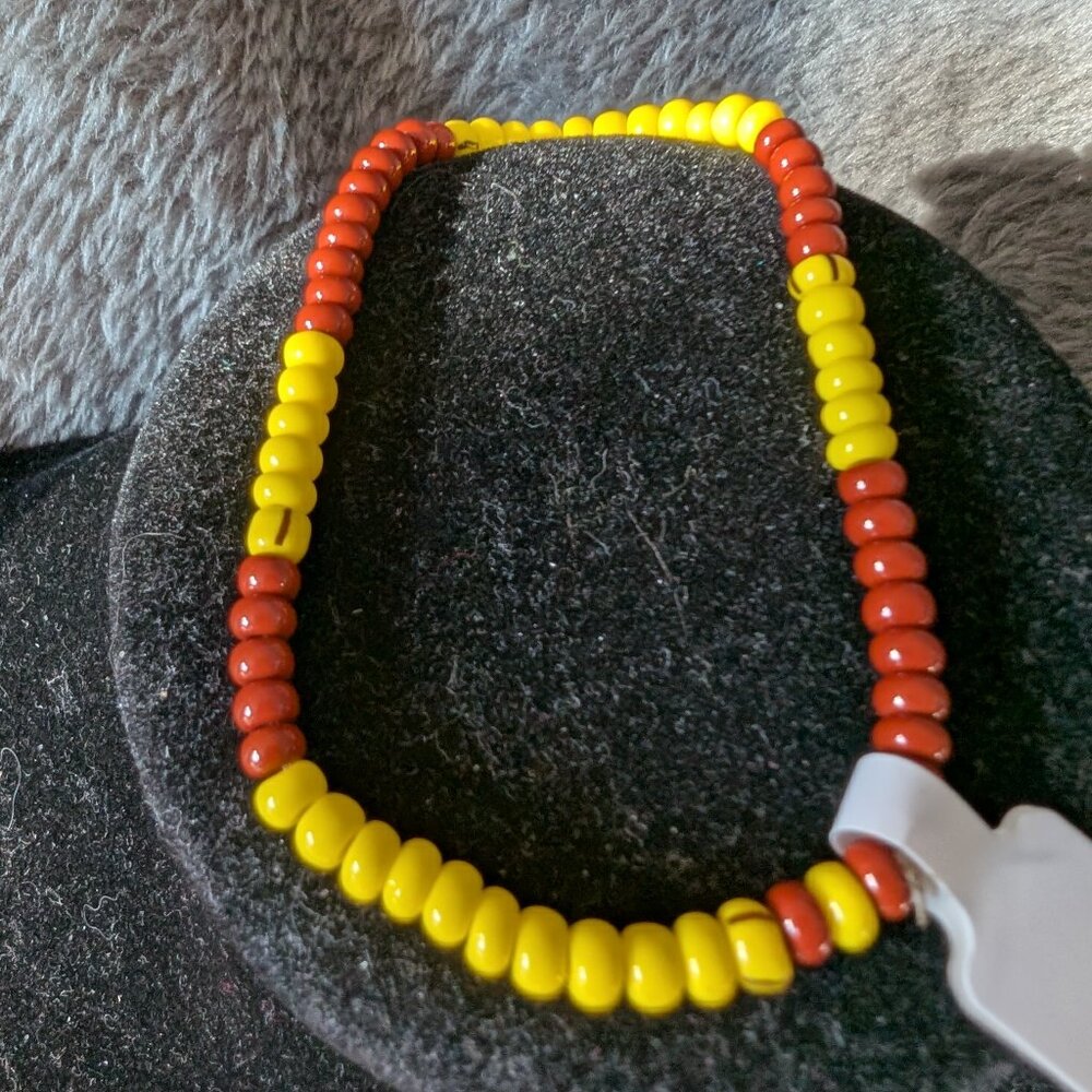 Large seed beads in yellow and brown #51
